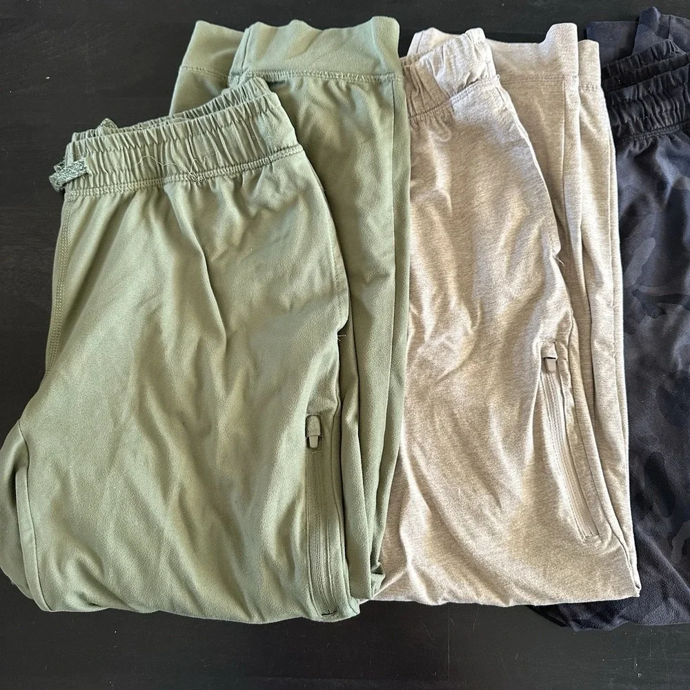 (4) Pairs Boys All In Motion Joggers Pants Target XXL 16/18 Gray Black Camo